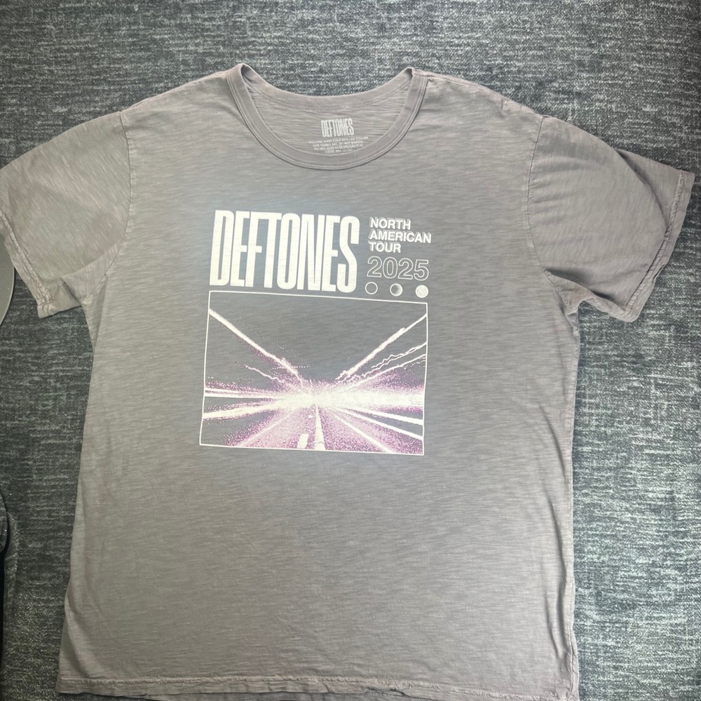 Official Deftones T-Shirt Mens Gray North American Tour 2025 Graphic Band Tee